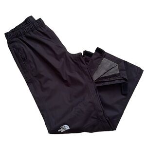 The North Face youth Size Medium 10-12 black Dry Vent ski snowboard shell pants.